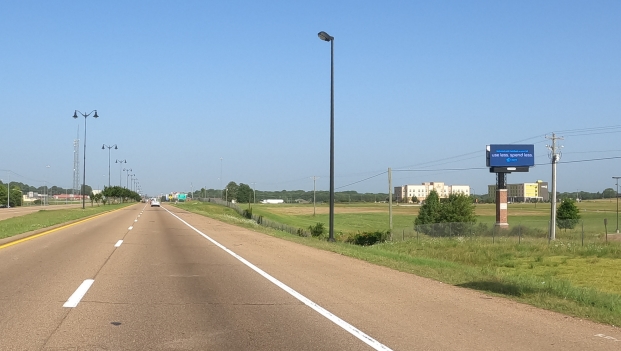 Hwy 278 700' W/O Stone Dr NS, SE/F Media