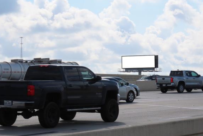 Location photo for W Loop N Fwy near Hempstead Rd @ W Loop N, Washington Avenue Coalition / Memorial Park (Houston)