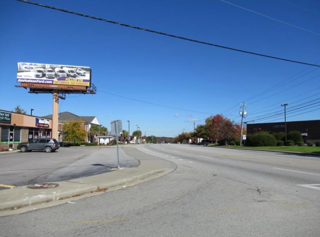 Location photo for N Lake Dr near Lexington Towne Centre II (Lexington)