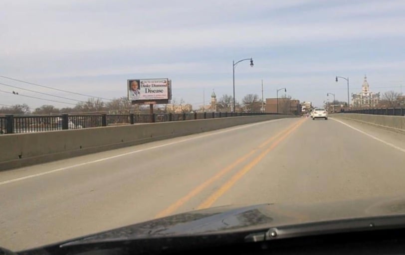 Location photo for S Center St near W. Madison St./S. 2nd St. (Marshalltown)