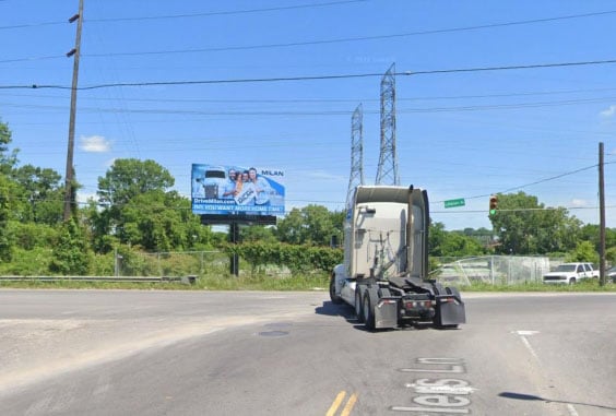 Location photo for Lebanon Pike & Fesslers Ln EB (Nashville)