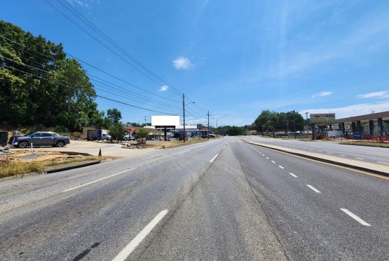 1020 Orange Ave NE Roanoke VA Left Read East Bound traffic Media