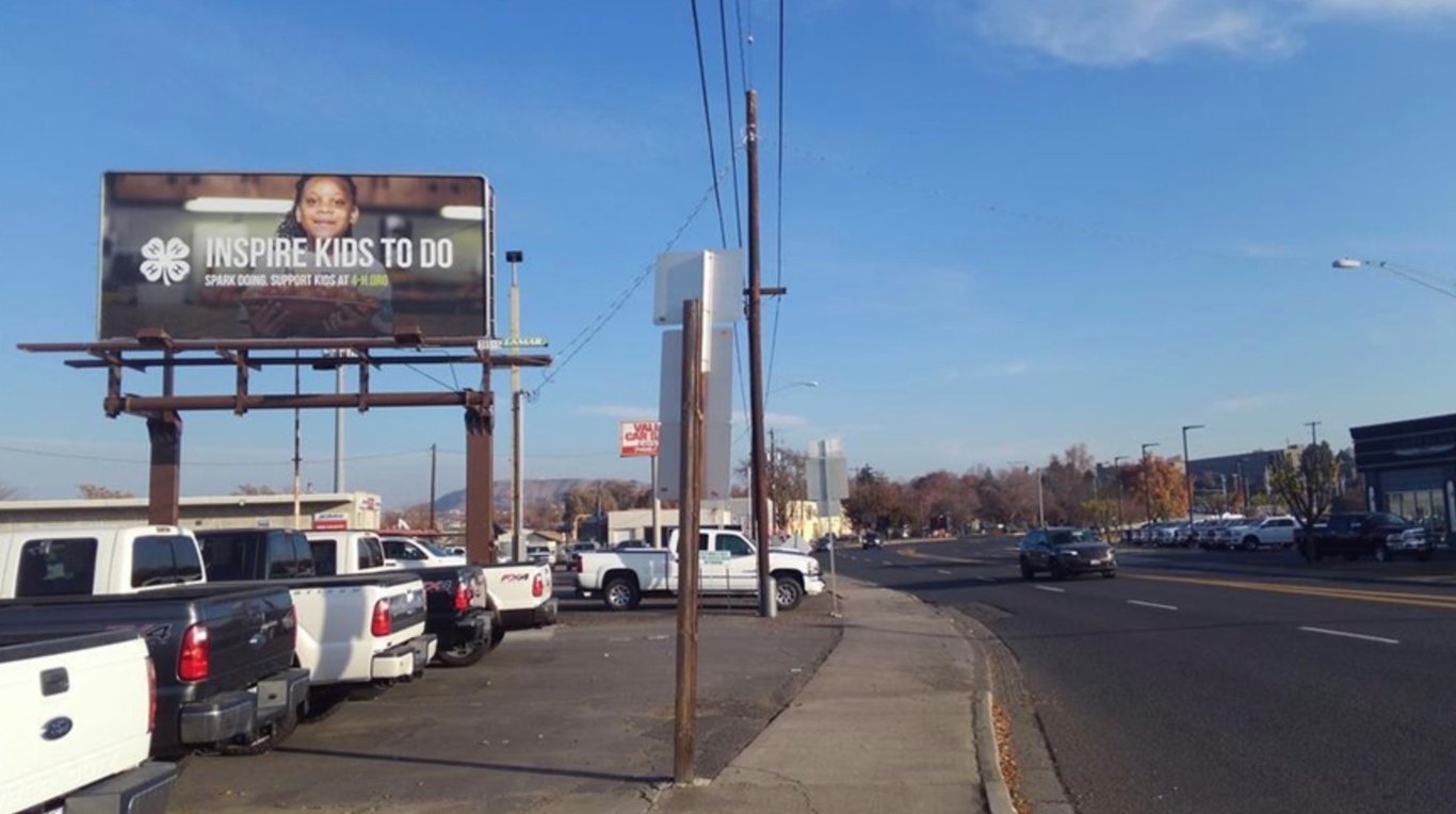 MAIN STREET 290' E/O 18TH ST NL WEST FAC Media