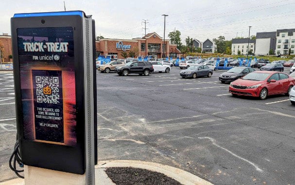 400 Peachtree Industrial Boulevard, Kroger Parking Lot Media