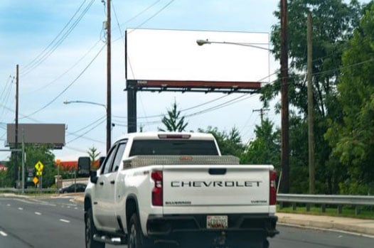 Location photo for Greenbelt Rd near Greenbelt Station Pkwy & Streambank Ln (Berwyn Heights)