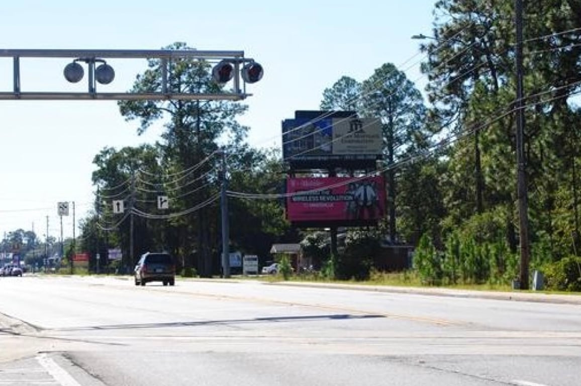 EG Miles Pkwy WB close to Veterans Pkwy Intersection Media