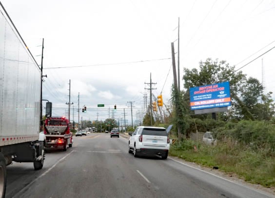 Location photo for Lebanon Pike & Fesslers Ln EB (Nashville)