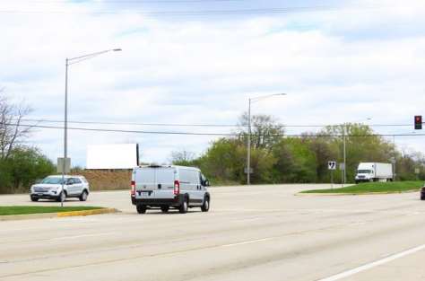 Location photo for North Ave near Steve Ravanesi trail (Carol Stream)