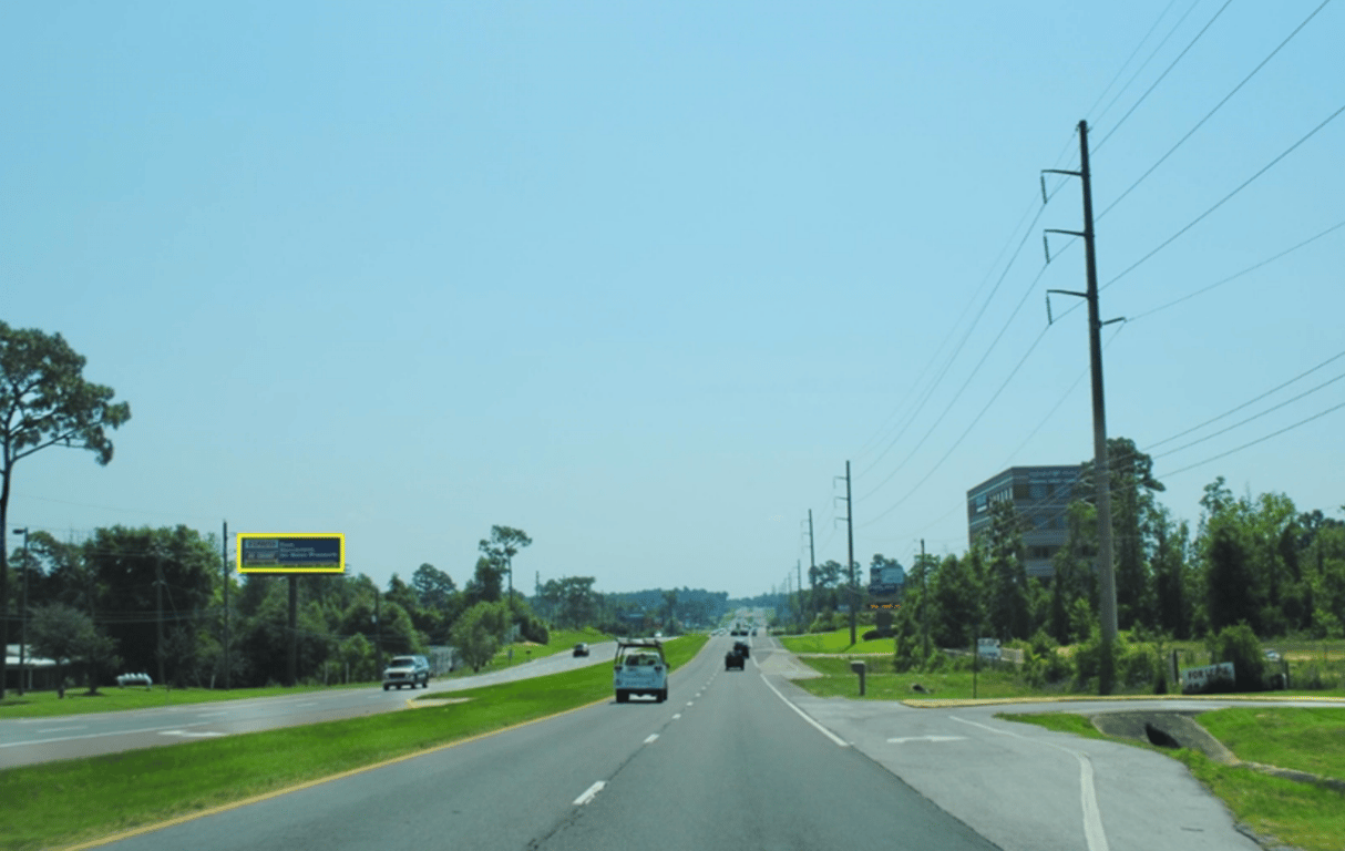 1400 E. 9 MI RD @ SENIC HILLS CTRY CLUB Media