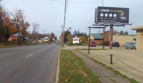 770 Park Ave W NL @ Brickman Ave E/F #2 Media