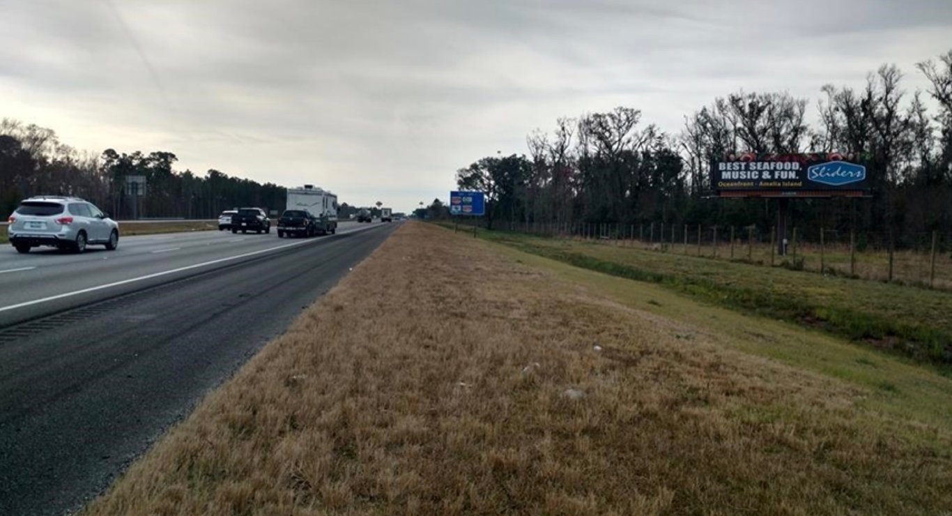 W/S  I-95  .3M  S/O  EXIT  3 Media