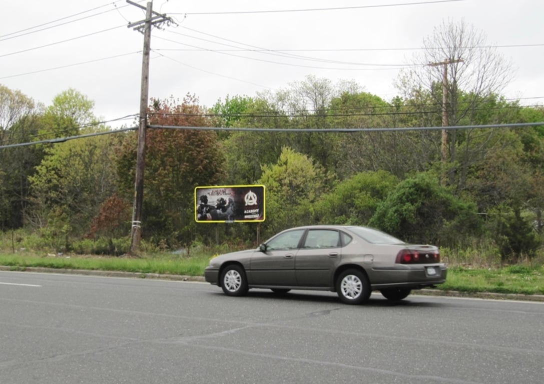 Location photo for Montauk Hwy near East Wind Apartment Complex (East Patchogue)