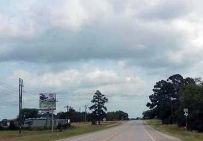 US 77/ 9 mi N/O La Grange