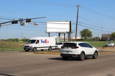 Location photo for S Post Oak Rd @ Prudence Dr (Houston)