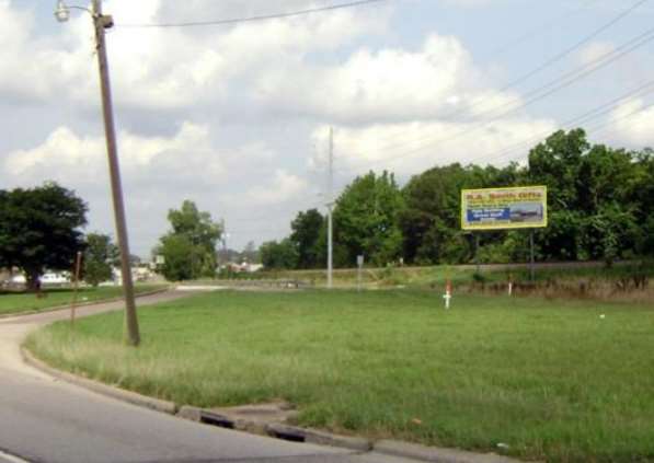 HWY 90 500' E/O COMMERCE SINGLE N/S Media