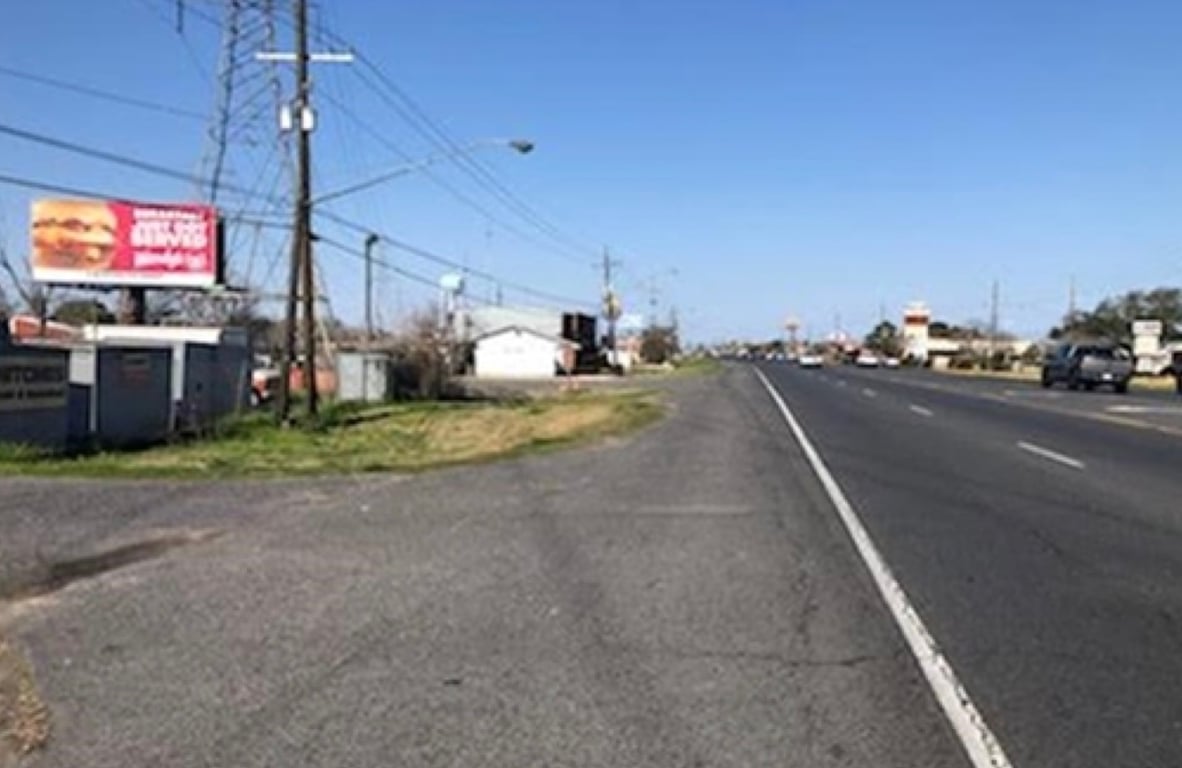 S/S HWY 61 1200' W/O CAMBRIDGE P-1