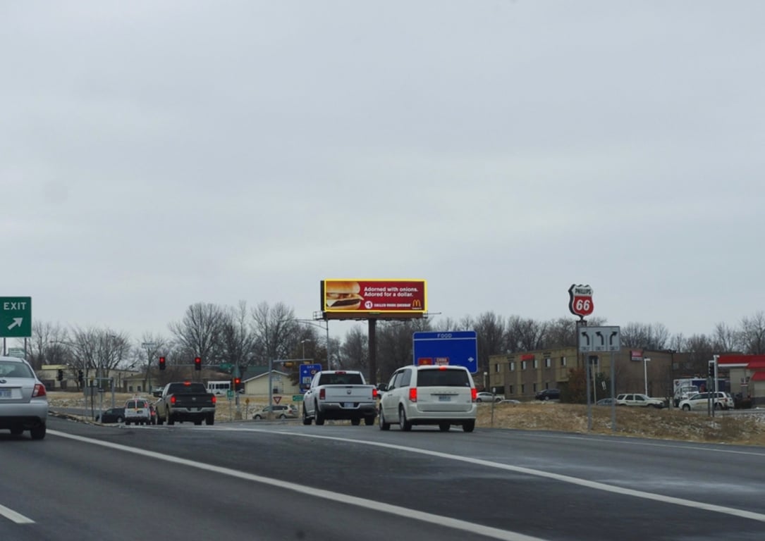 Location photo for SW Oldham Pkwy (Lee's Summit)