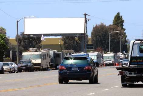 Location photo for E Redondo Beach Blvd near Figueroa St at Redondo Beach Bl (Gardena)