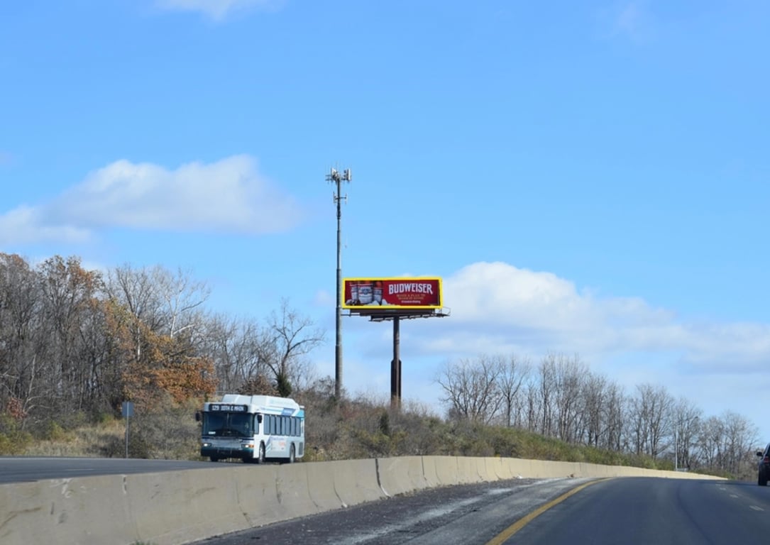 Location photo for NW Frontier St near Castle Northmoor, Line Creek - Northern Heights (KCMO)