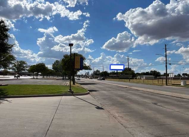 MIDWESTERN PARKWAY W/O MAPLEWOOD NS Media