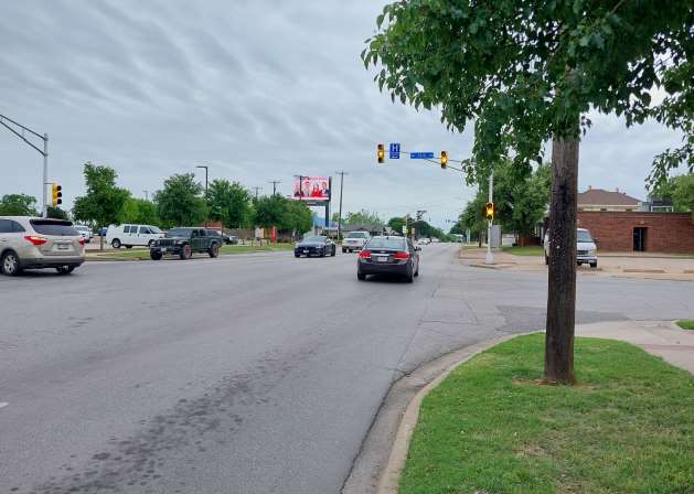 1013 Brook Ave 125 ft N/O 11th ES Media