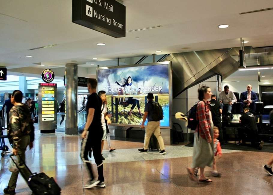 Airport advertising at PHL