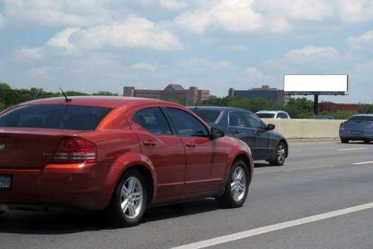 Location photo for Seguin Rd near I-35 N Access Rd. In Front Of 3730, Near East Side (San Antonio)