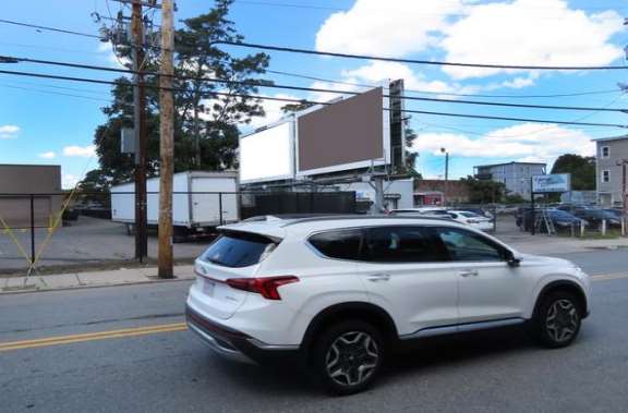 Location photo for Water St near Metalera (Lawrence)