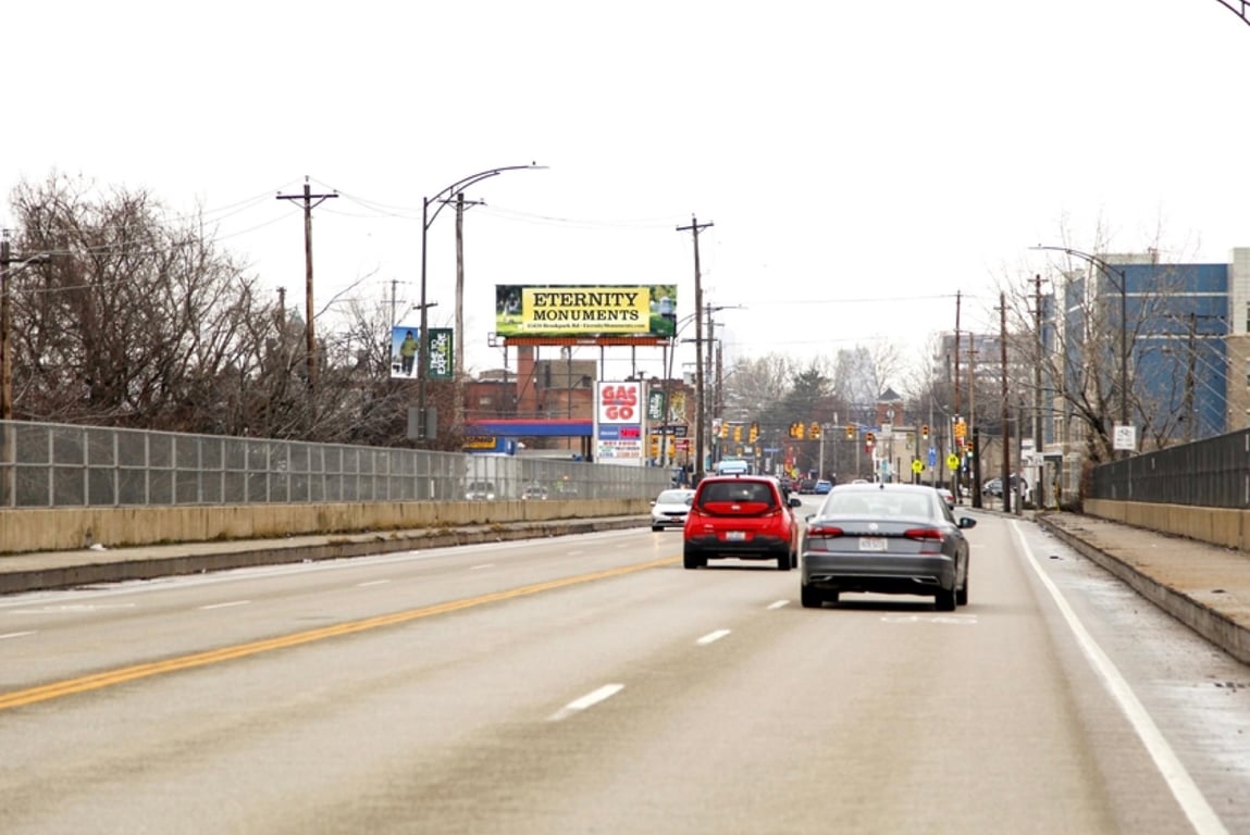 Location photo for Pearl Rd near Pearl Rd & Denison Av, Brooklyn Centre (Cleveland)