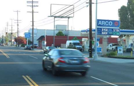 Location photo for Fallbrook Ave near Victory / Fallbrook, Woodland Hills (Los Angeles)