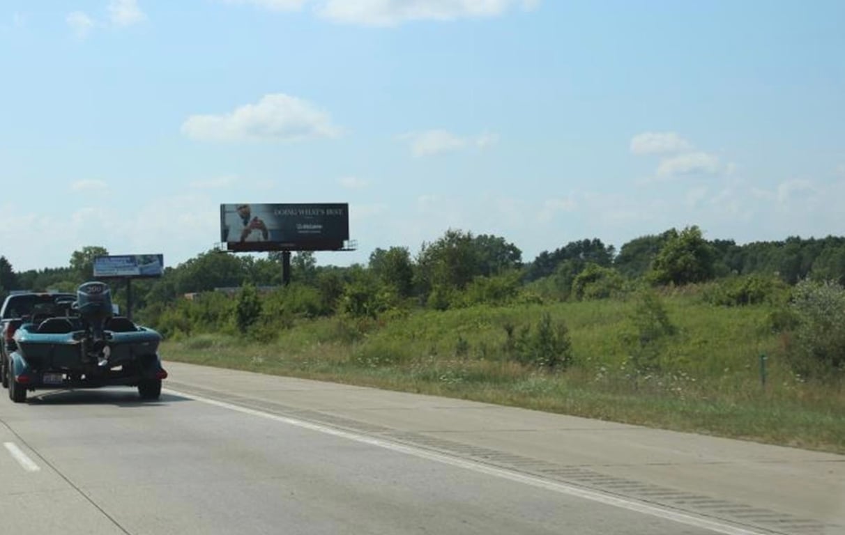 I-96 0.25 mi E/O Hagadorn Rd NS Media