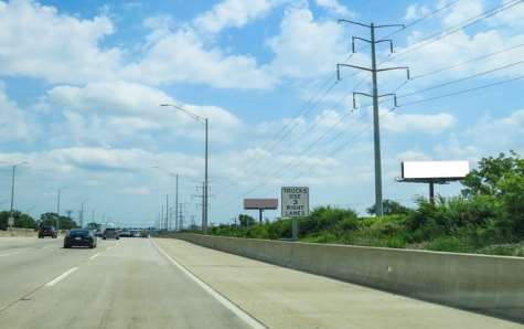 Location photo for Lee St near Briarwood Plaza Shopping Center (Elk Grove Village)