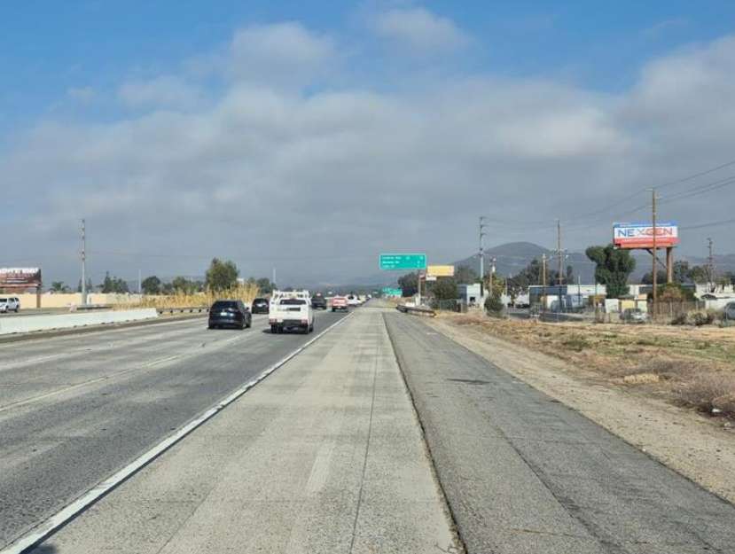 I-15 WL.6 MI S/O HWY 74, LAKE ELSINORE Media