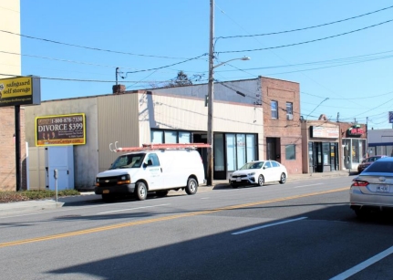 Location photo for W Merrick Rd near Long Island Lighthouse for the Visually Impaired (Valley Stream)