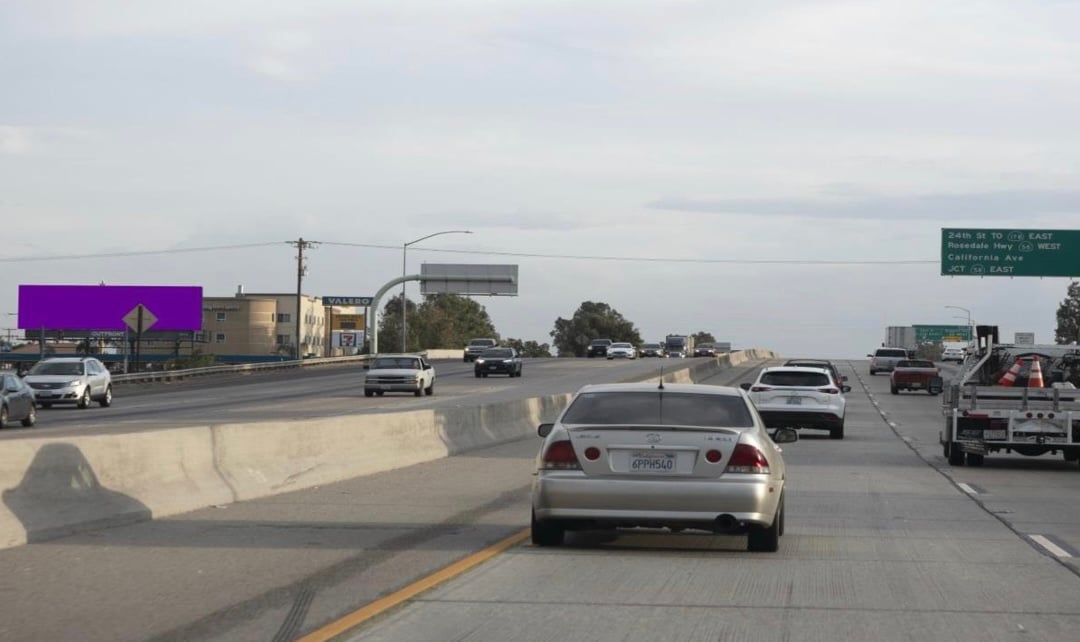 Hwy 99 82 ft N/O Gilmore E/S F/N Media