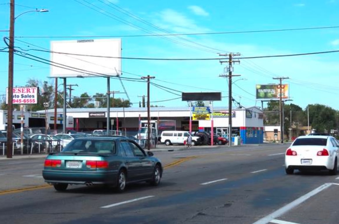 Location photo for 10th St W near Sierra Medical Plaza (Lancaster)