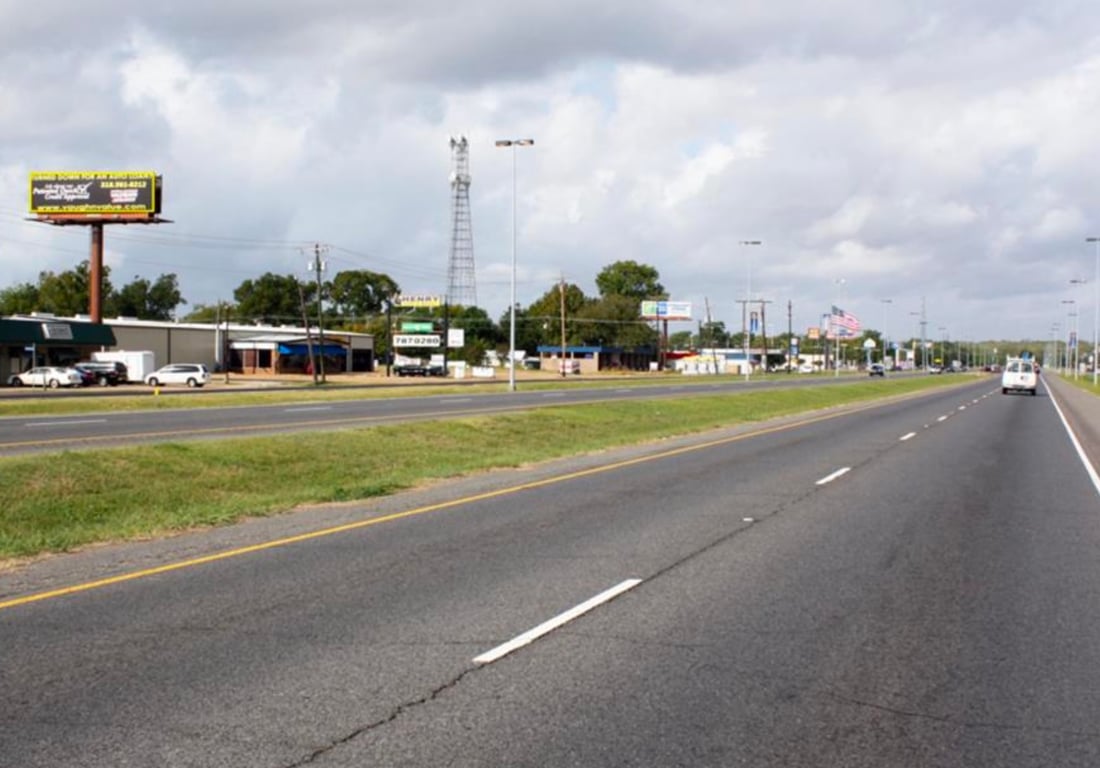 MACARTHUR @ CRESTWOOD Media