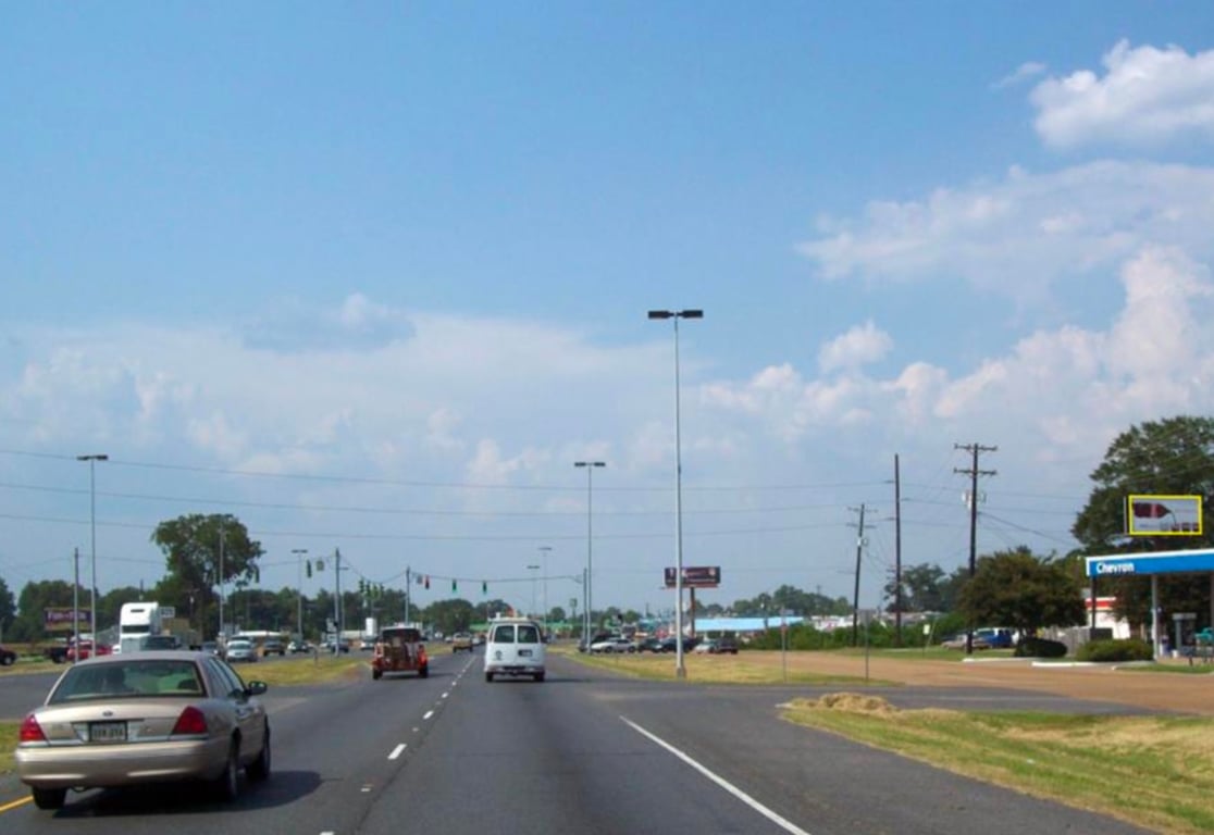 MACARTHUR DR S/O BAYOU RAPIDES E/S(RETRO Media