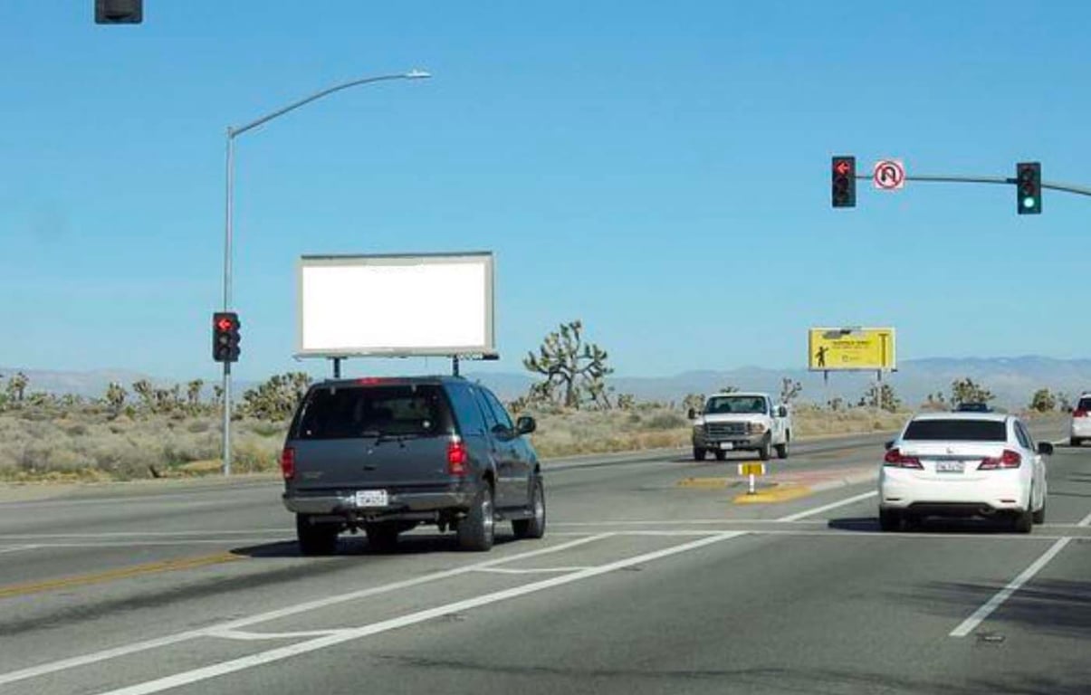 Location photo for Sierra Hwy WS 1.1mi N/O Av P F/S - 1