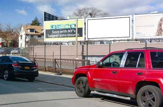 Location photo for E Third St NS 75ft E/O Hartford Av F/E - 2