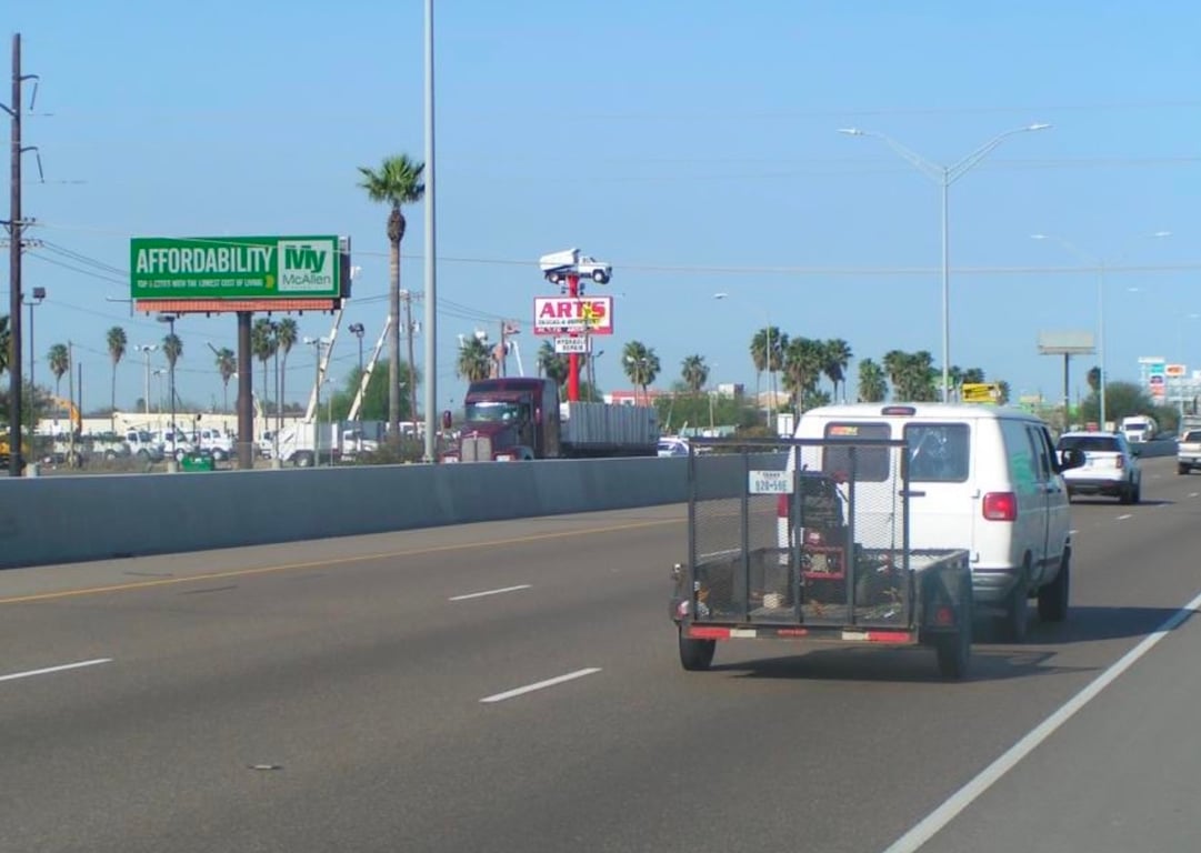 Location photo for W Expy 83 near Kamila Plaza (McAllen)