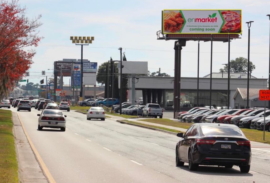 Location photo for Abercorn St near Abercorn & Eisenhower NB, Oakdale (Savannah)