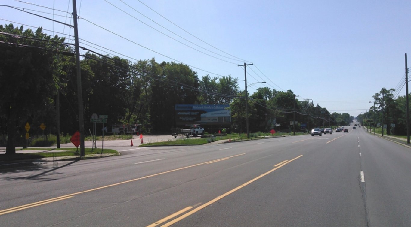 NY 5-E/O LOMBARD STREET, N/S F/W Media