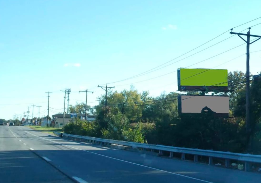 Location photo for Shorewind Rd near Us 40 @ Fairwinds Trailer Park (Bear)