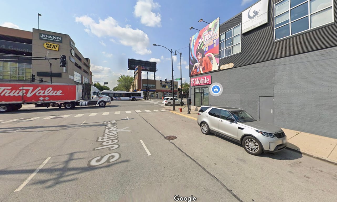 Location photo for W Roosevelt Rd near Isadore and Sadie Dorin Forum, Near West Side (Chicago)