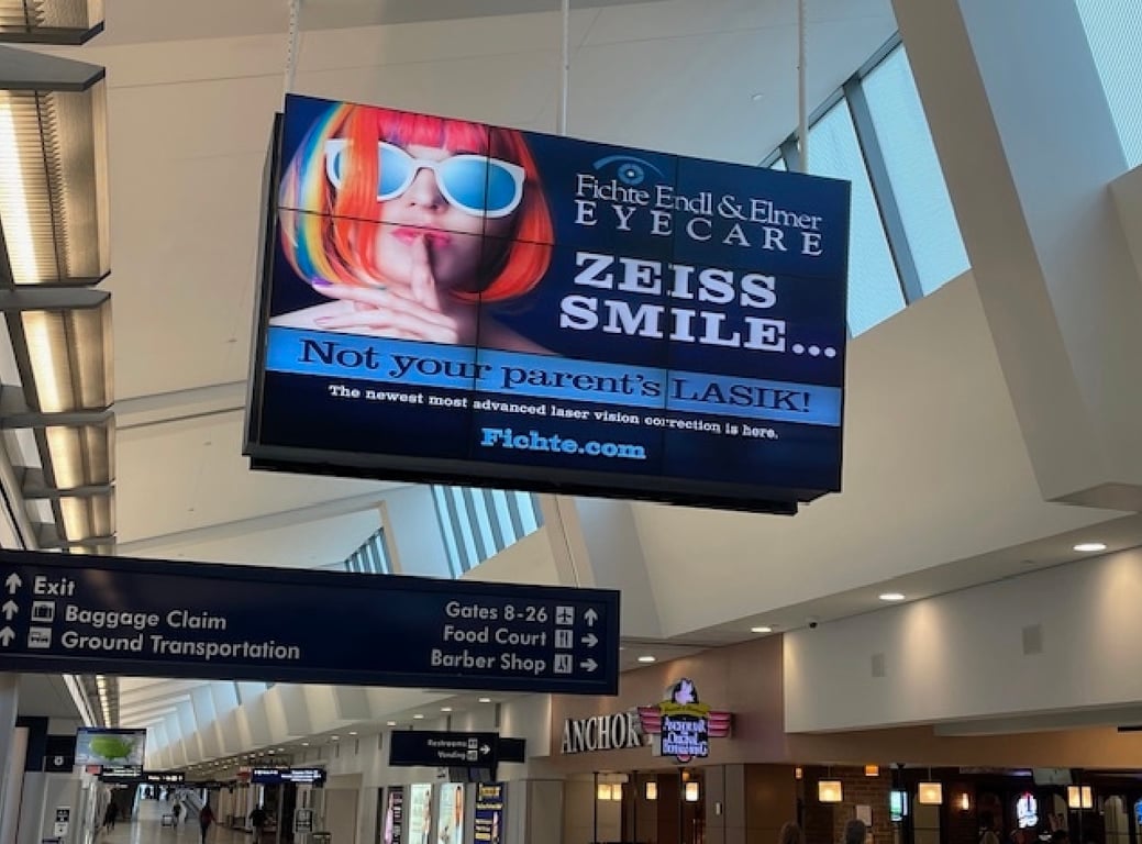 East Concourse - Dbl Sided Digital Display