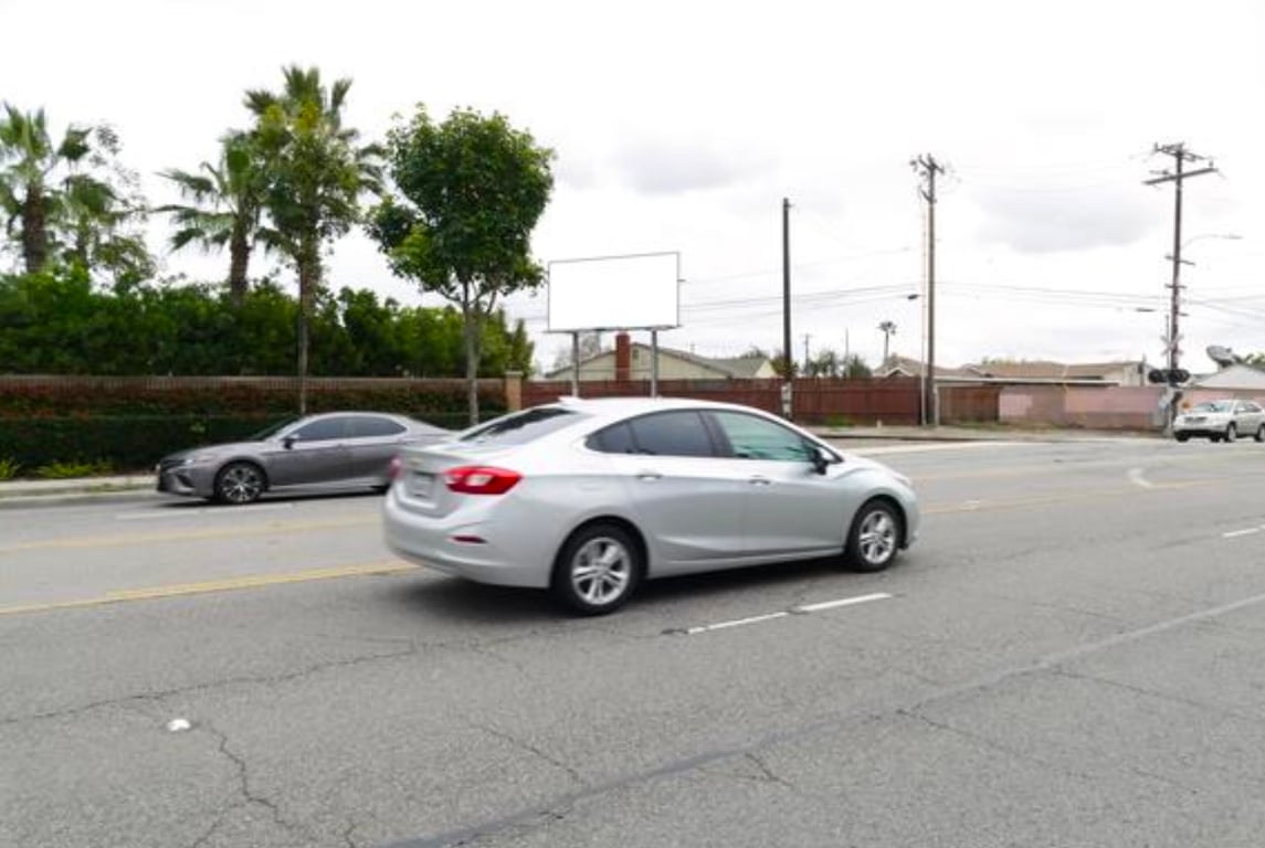 Location photo for Wiseburn St near Aviation Bl at RR Tracks, HollyGlen (Hawthorne)