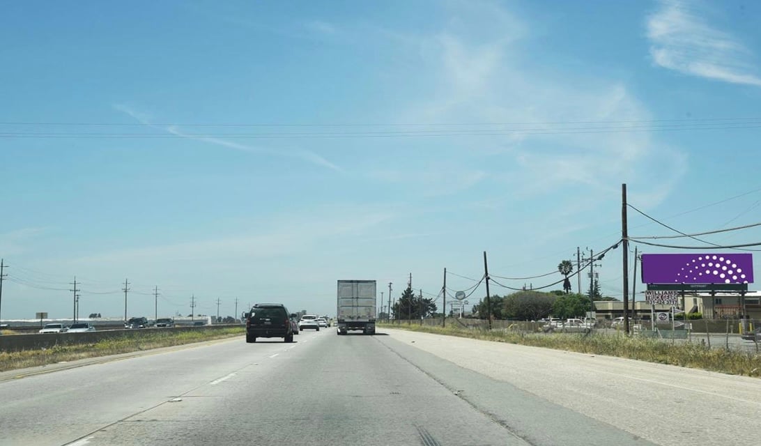 Hwy 101 .20 mi N/O Spence Rd. E/S F/S Media