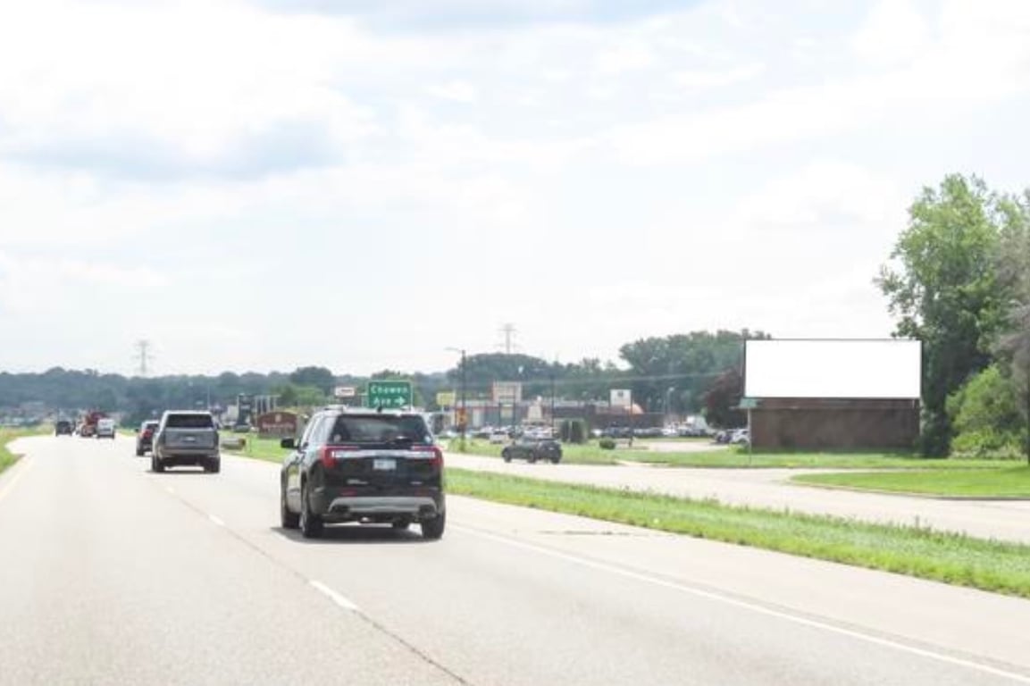 Location photo for State Hwy 13 near 125 St at Inglewood Av NE corner (Burnsville)