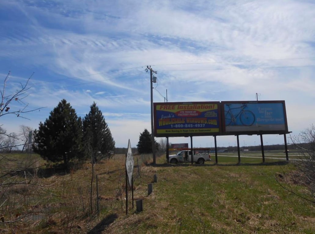 US-131 0.1 mi S/O SR-222 WS F/N Media